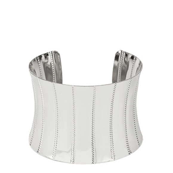 Texture Concave Cuff - Picture 2 of 2